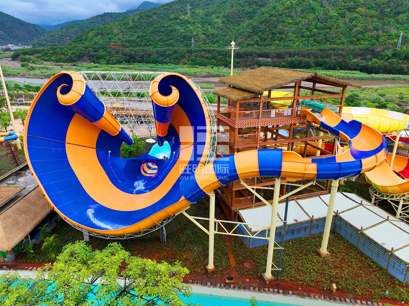 Whirlwind-Slide - WM INTERNATIONAL Whirlwind Slide - WM INTERNATIONAL