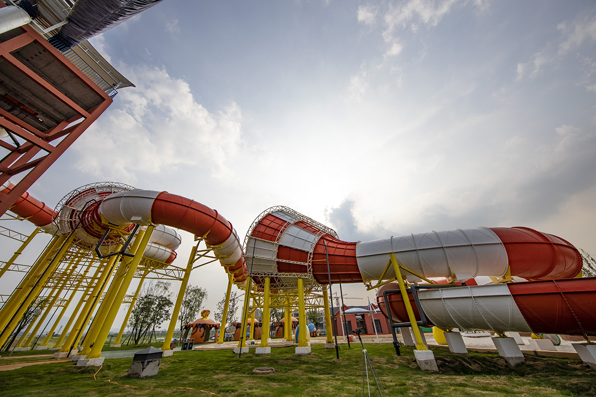 Storm Valley Slide - WM INTERNATIONAL
