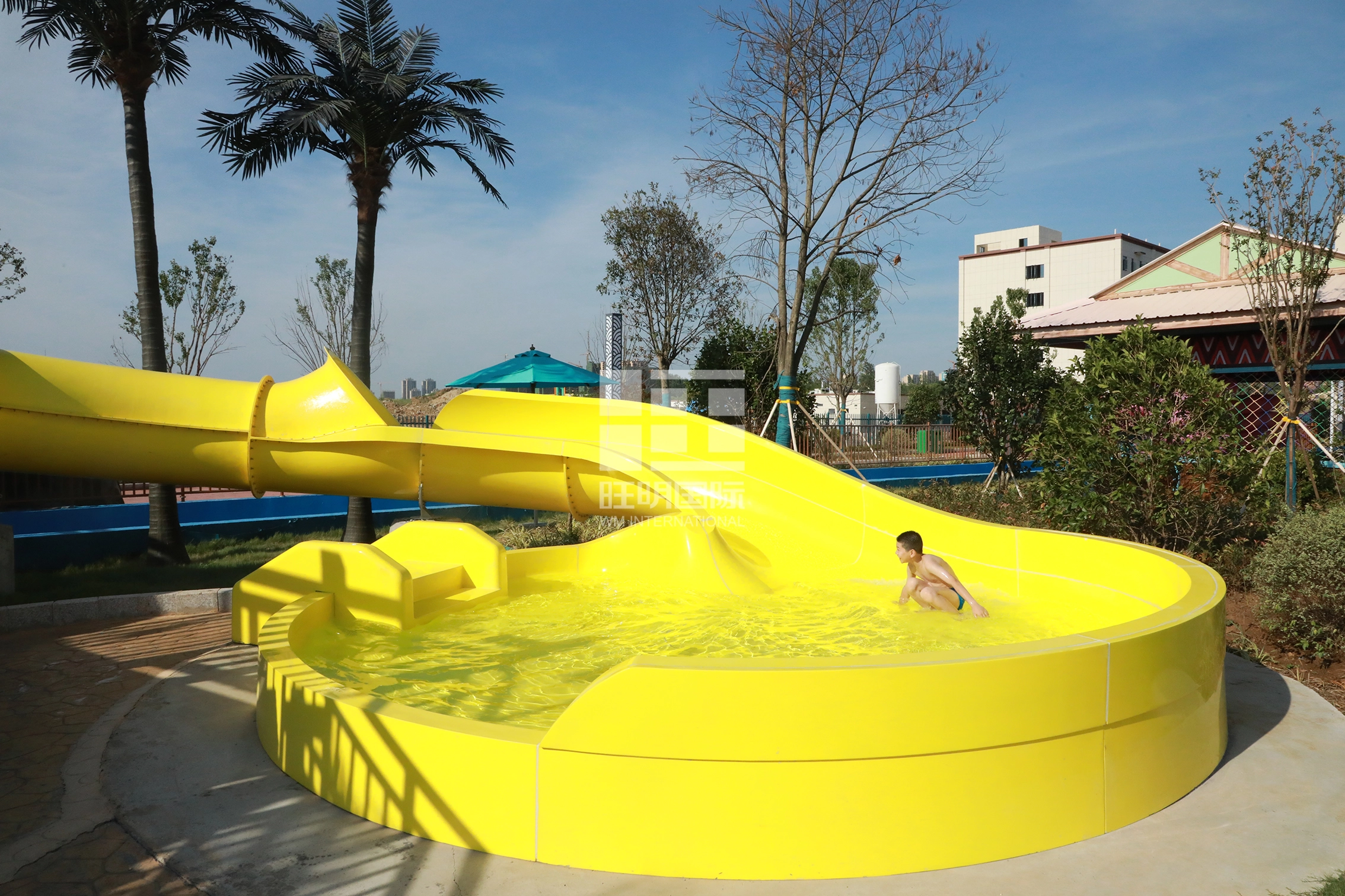 Kids-Mini-Bowl-Slide - WM INTERNATIONAL Kids Mini Bowl Slide - WM INTERNATIONAL
