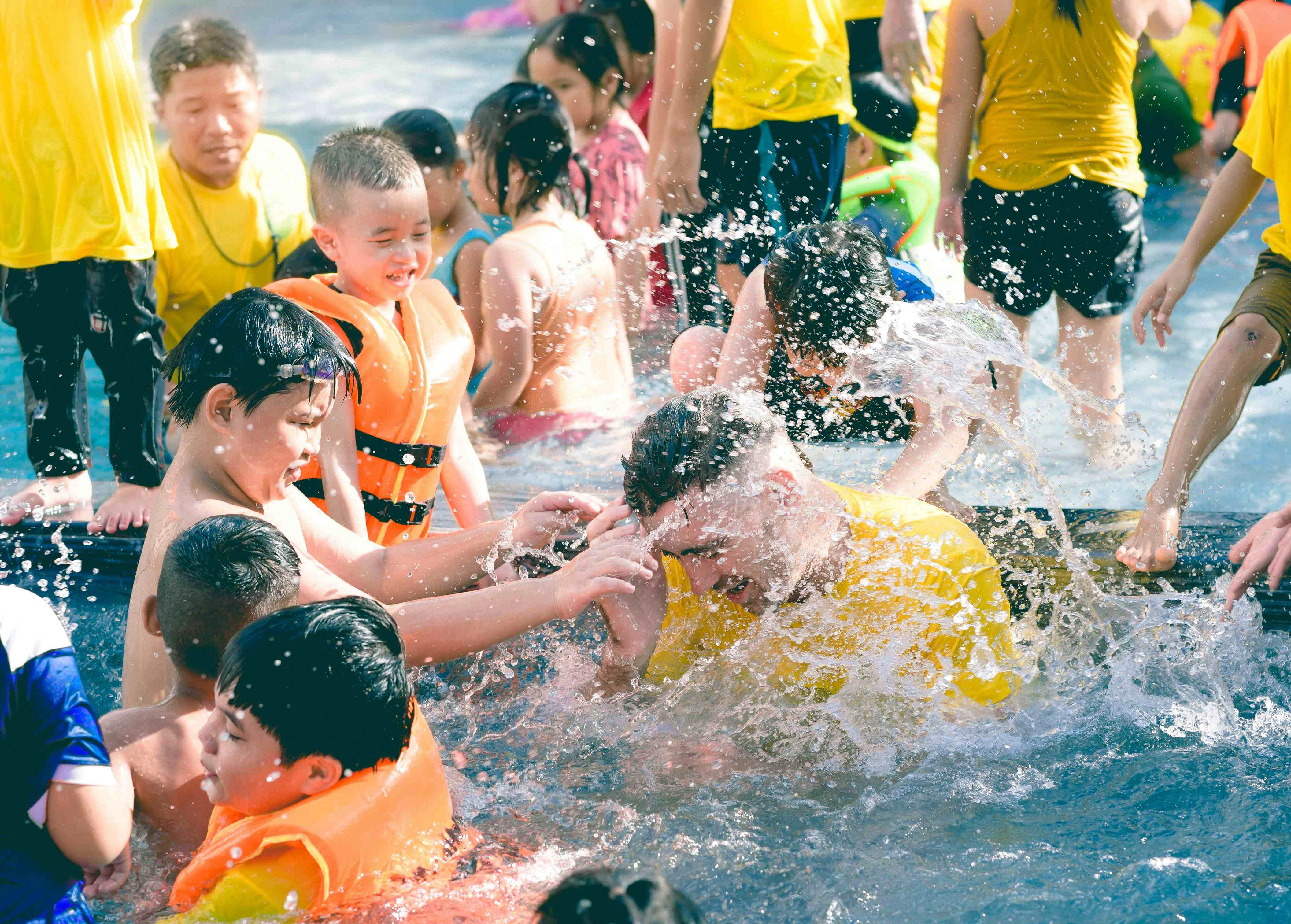 playful-water-park - WM INTERNATIONAL playful water park - WM INTERNATIONAL