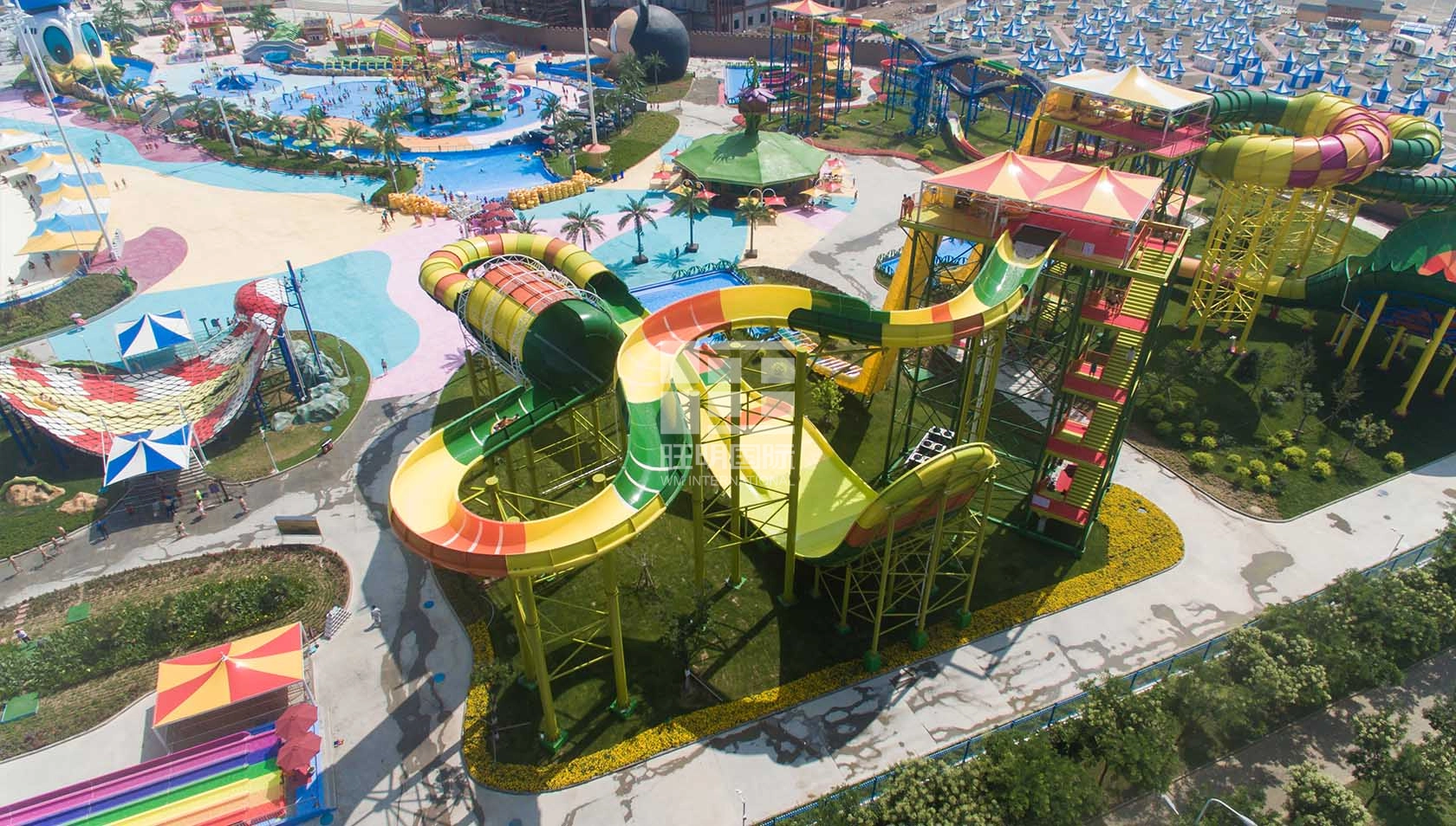 Rattlesnake-Slide - WM INTERNATIONAL Rattlesnake Slide - WM INTERNATIONAL