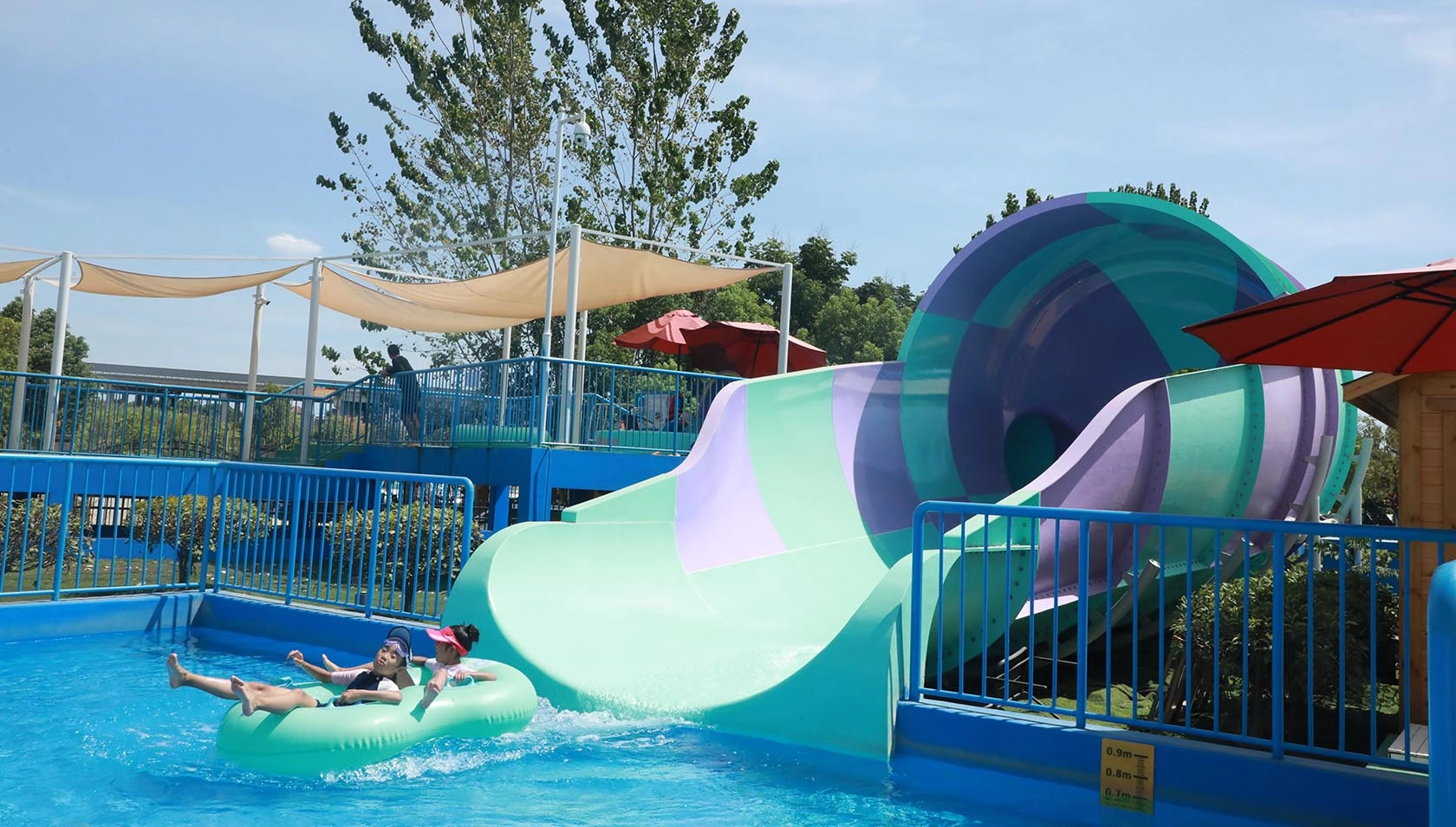 Small Rattlesnake Slide-1 - WM INTERNATIONAL