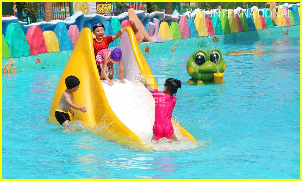 Ugly-Duck-Slide - WM INTERNATIONAL Ugly Duck Slide - WM INTERNATIONAL
