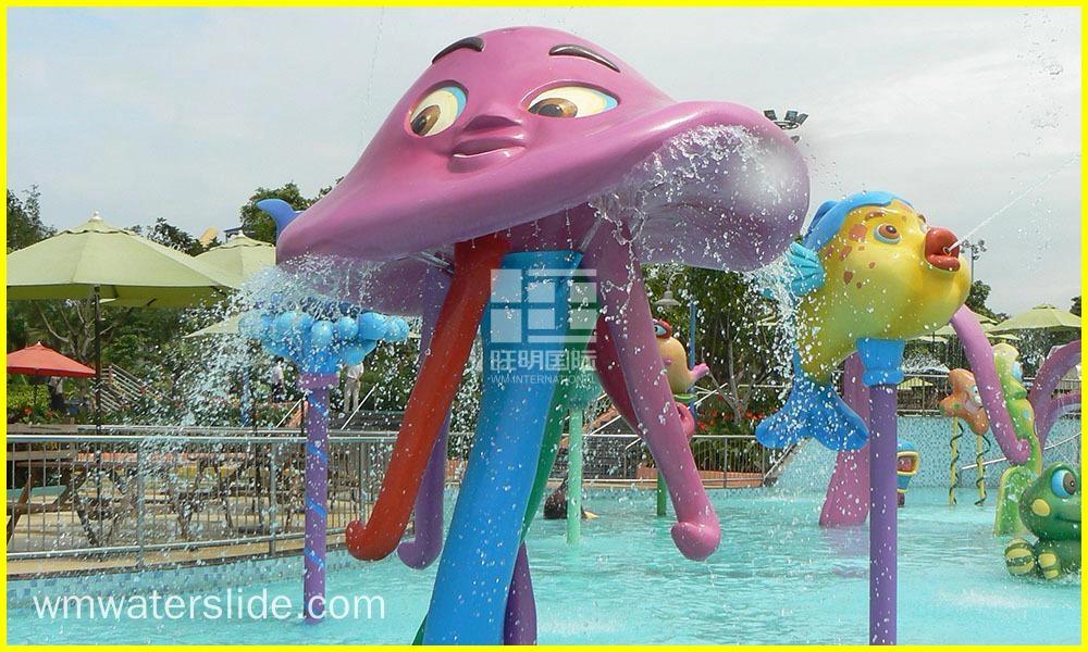 Water Spraying Jellyfish - WangMing