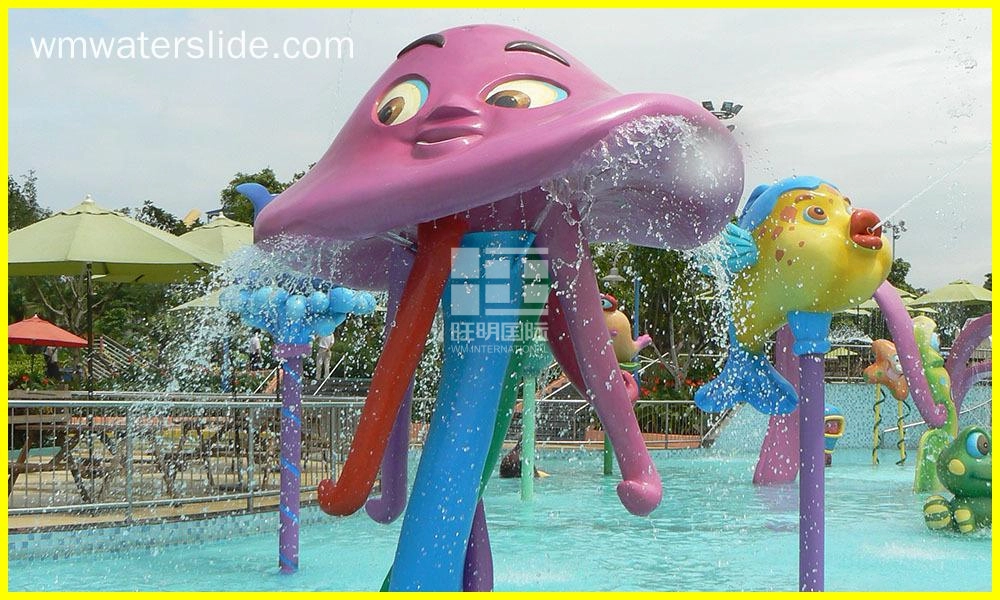 Water Spraying Jellyfish - WangMing