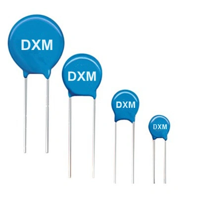 Quatro varistores da marca DXM de tamanhos variados. O que é um varistor? Eles são dispositivos limitadores de voltagem.