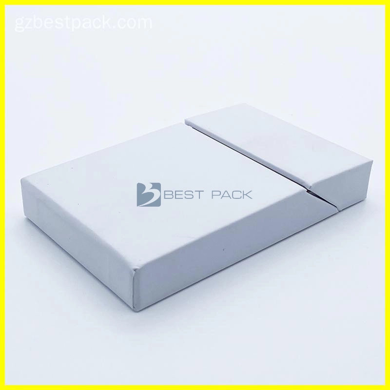 White color cigarettes paper box