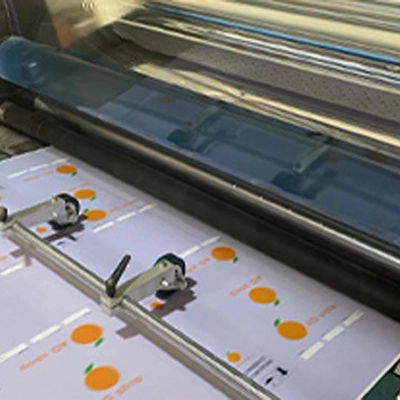laminating-machine-working laminating machine working