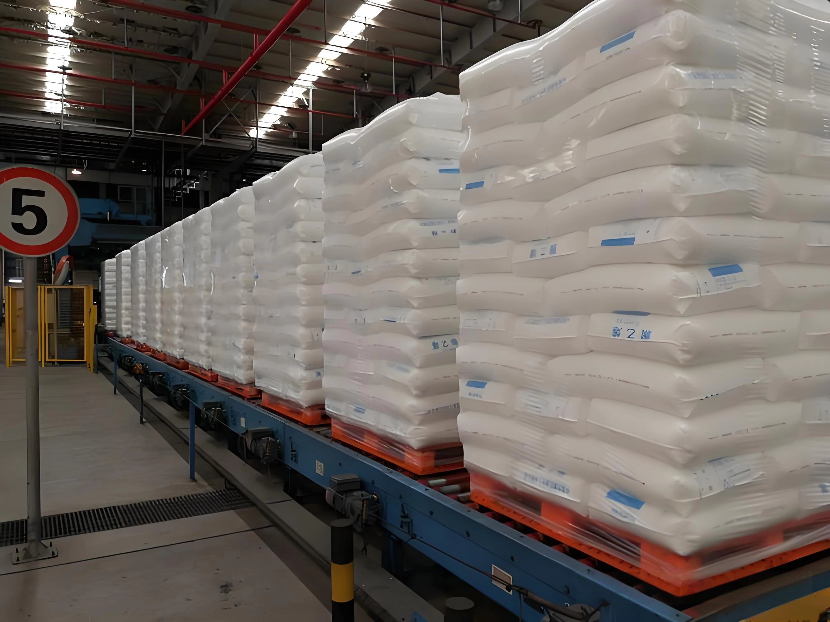 Plastic Pallet Warehousing - Weihong