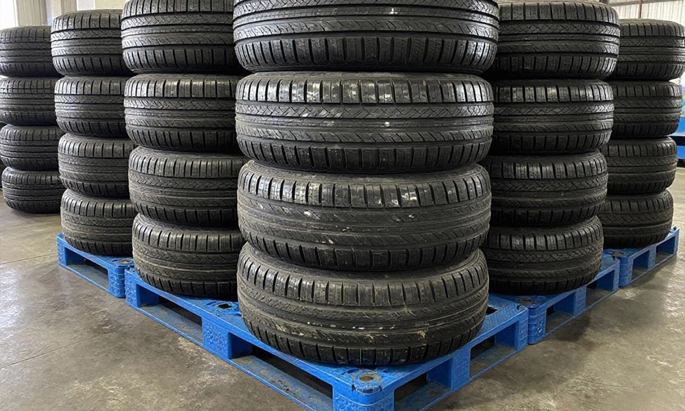 Tire on plastic pallet 2 - Weihong