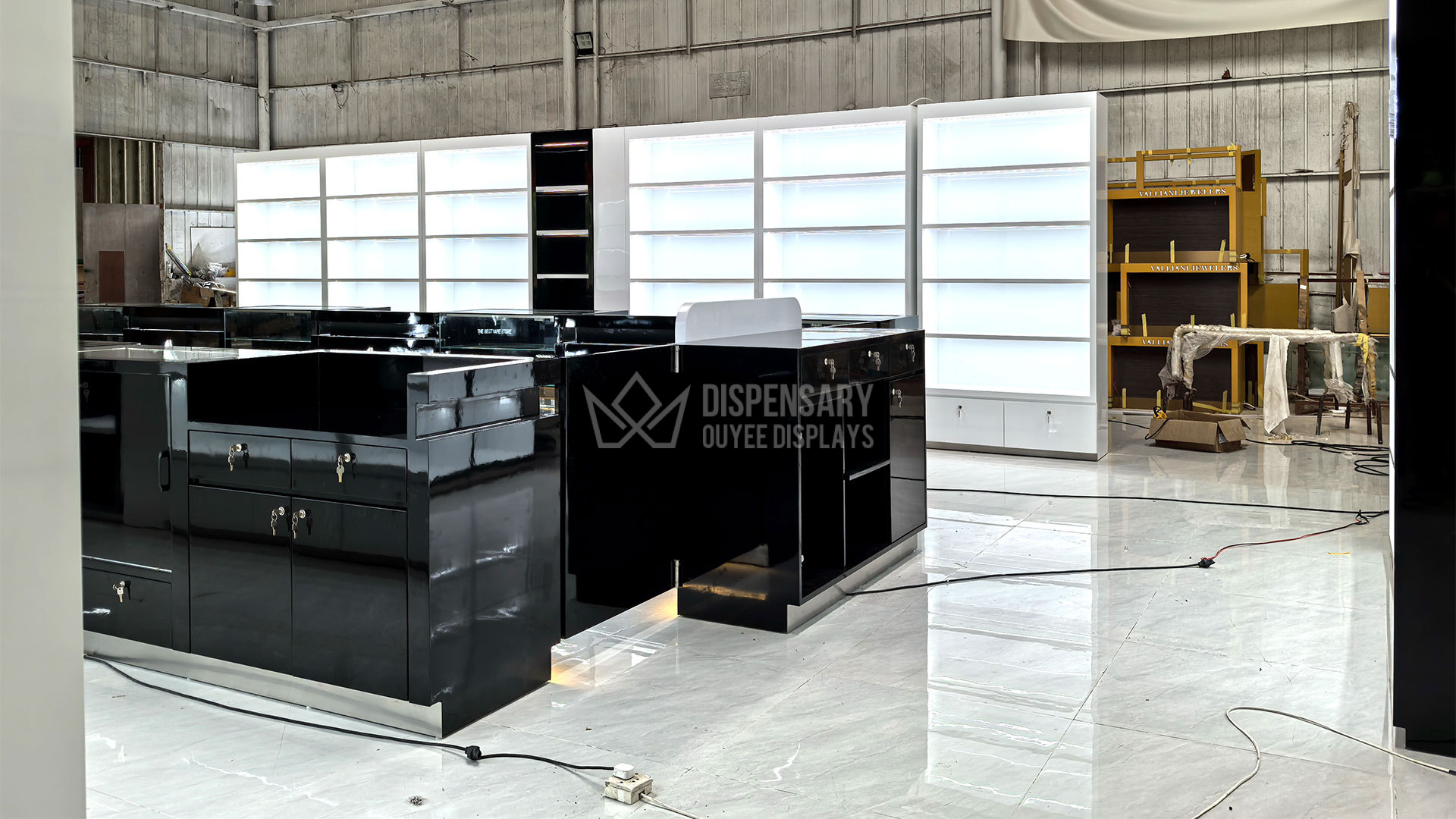 cannabis-glass-display-cabinet cannabis-glass-display-cabinet