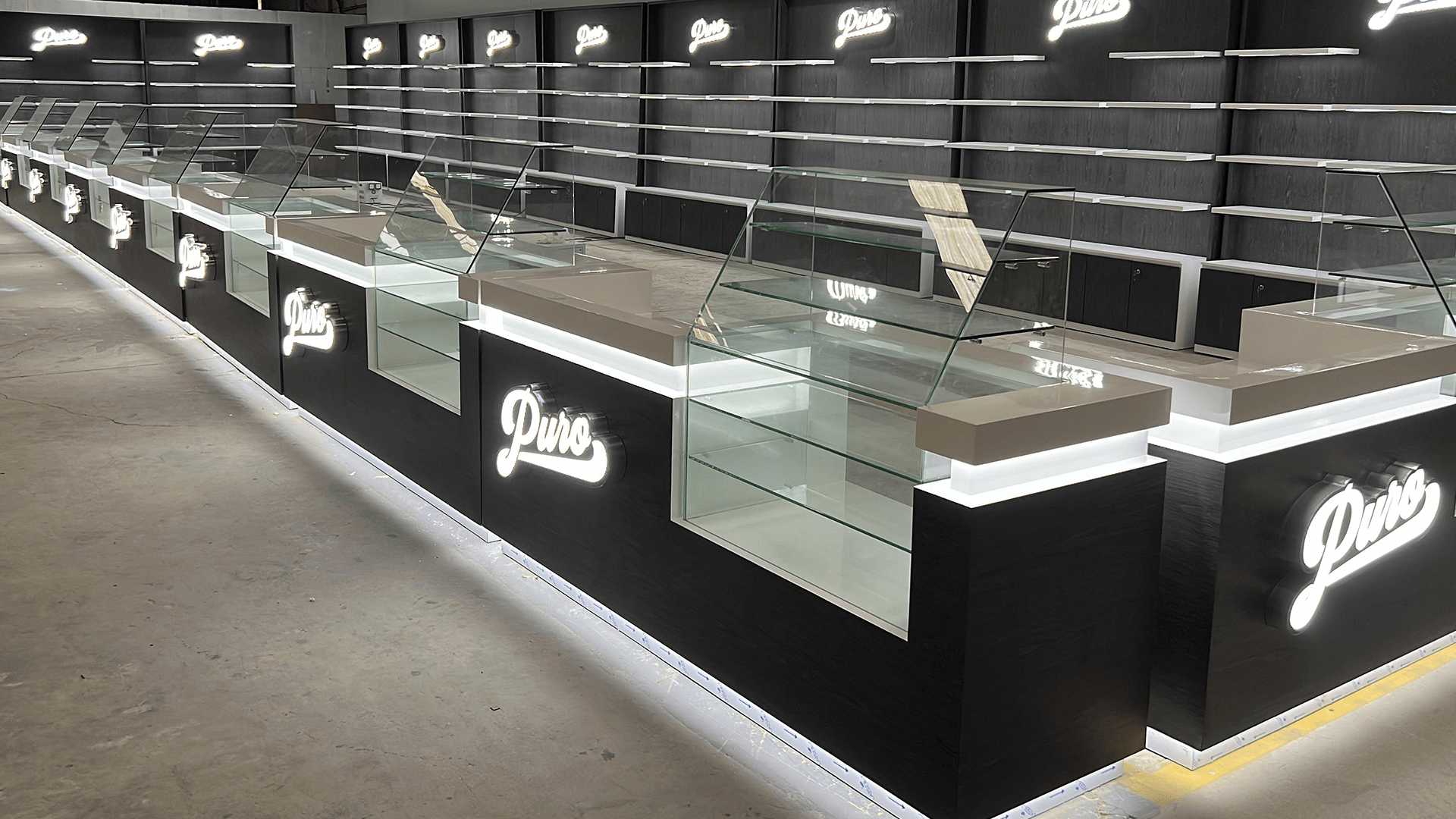 Ouyee Dispensary cannabis dispensary displays (1) - Ouyee