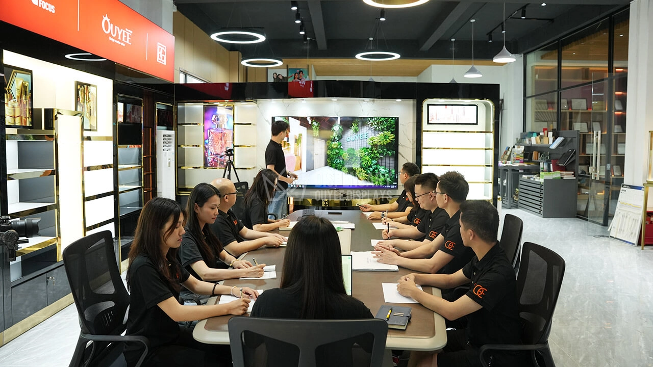 Project-Management-&-Customer-Coordination-Team - Ouyee Project Management & Customer Coordination Team - Ouyee