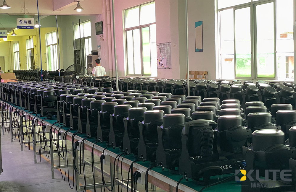 Zoom 5×120w RGBL LED beam wash bar moving head light.5 Zoom 5×120w RGBL LED beam wash bar moving head light.5
