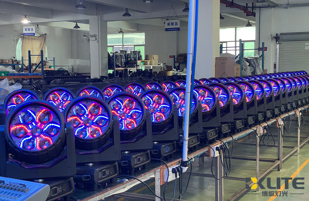 IP20 Bee Eye Zoom 7x60w 4in1 LED Moving Head Light With Filament Aura Effect.1 IP20 Bee Eye Zoom 7x60w 4in1 LED Moving Head Light With Filament Aura Effect.1