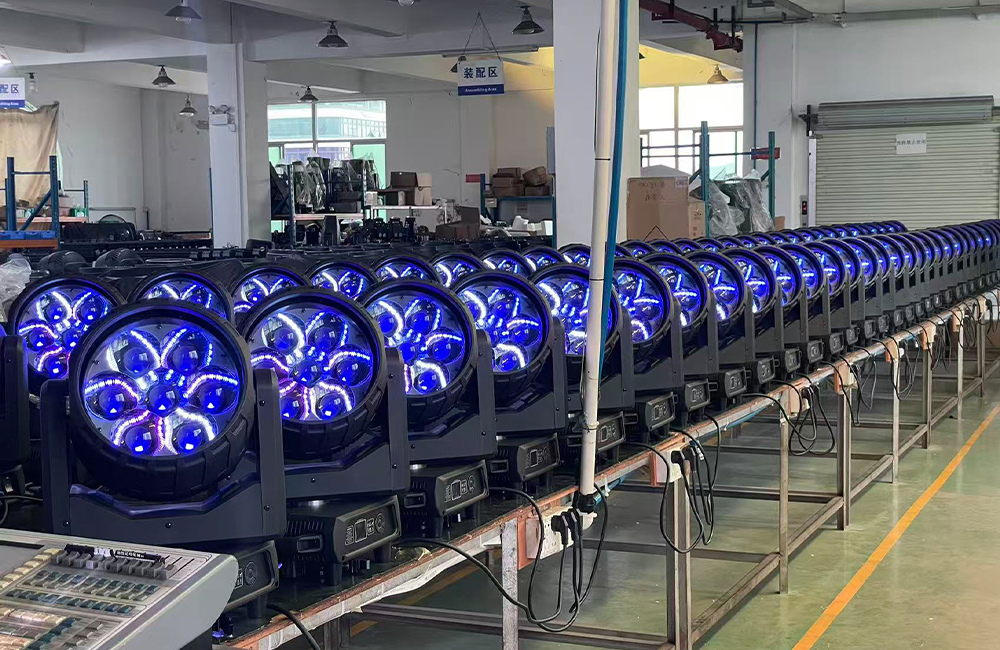 IP20 Bee Eye Zoom 7x60w 4in1 LED Moving Head Light With Filament Aura Effect.3