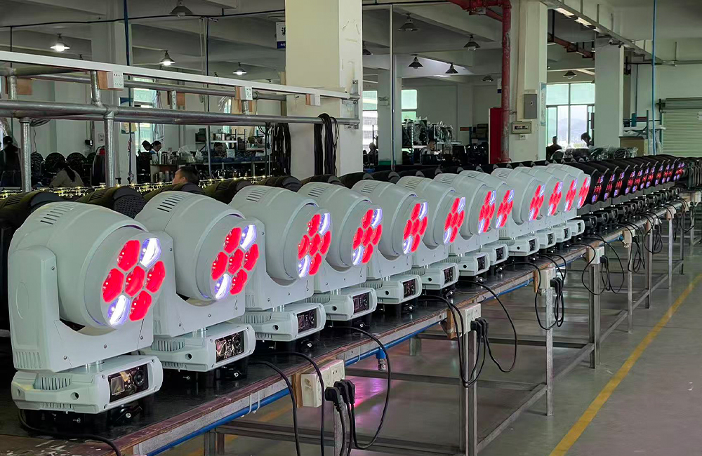 Mini Bee Eye 7x40W RGBW 4in1 LED Moving Head Light.3