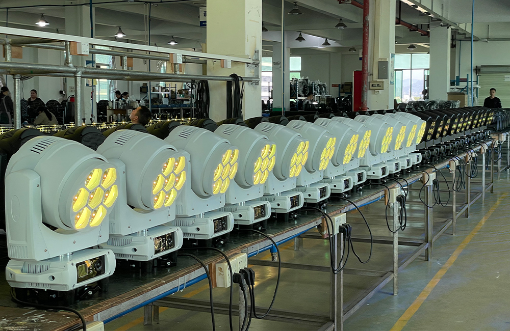 Mini Bee Eye 7x40W RGBW 4in1 LED Moving Head Light.6