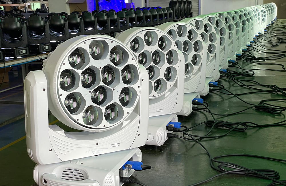 ZOOM 12x40W RGBW LED Wash Moving Head Light.1