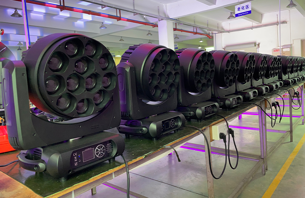 ZOOM 12x40W RGBW LED Wash Moving Head Light.10