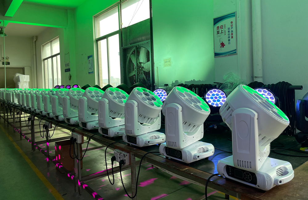 ZOOM 12x40W RGBW LED Wash Moving Head Light.6