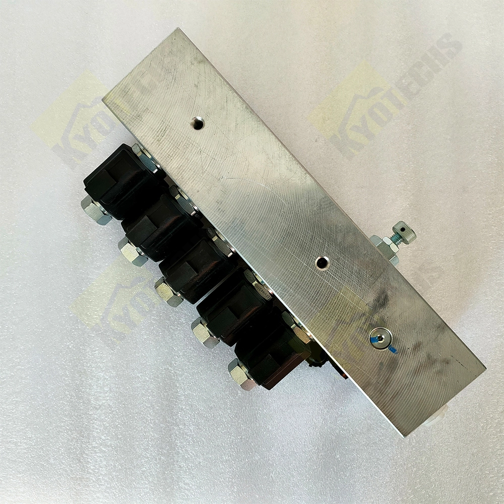 31N6-25130 31N6-25140 31N6-25110 R160LC-7 R180LC-7 R210LC-7 R220LC-7 Solenoid Valve 31N6-25130 31N6-25140 31N6-25110 R160LC-7 R180LC-7 R210LC-7 R220LC-7 Solenoid Valve
