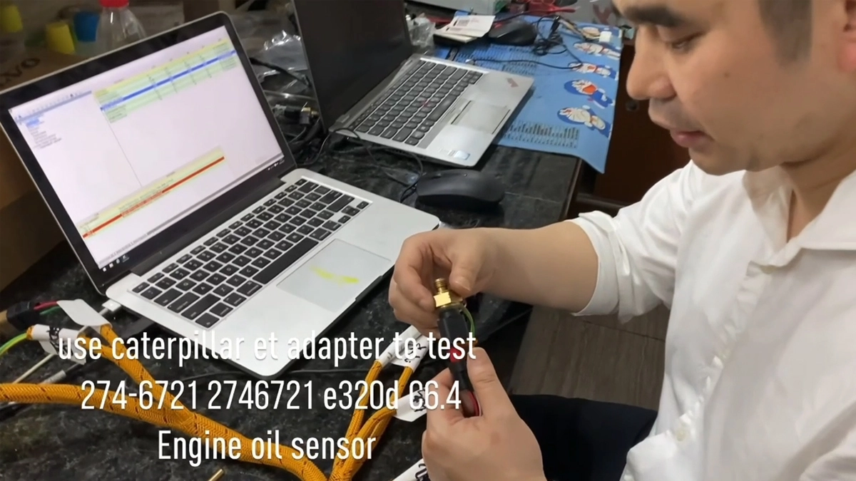 274-6721-2746721-E320D-Use-caterpillar-ET-adapter-to-test-Engine-oil-sensor 274-6721 2746721 E320D-Use caterpillar ET adapter to test Engine oil sensor-for caterpillar