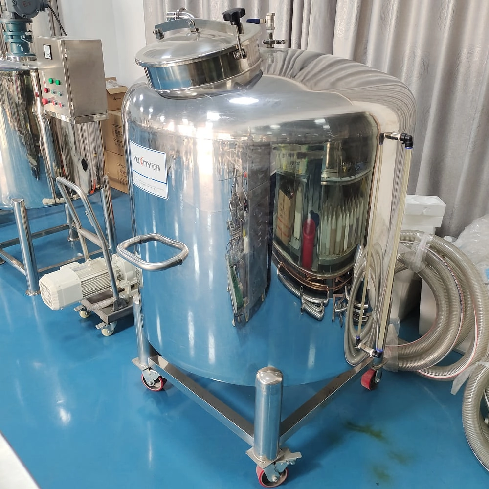 liquid storage tank