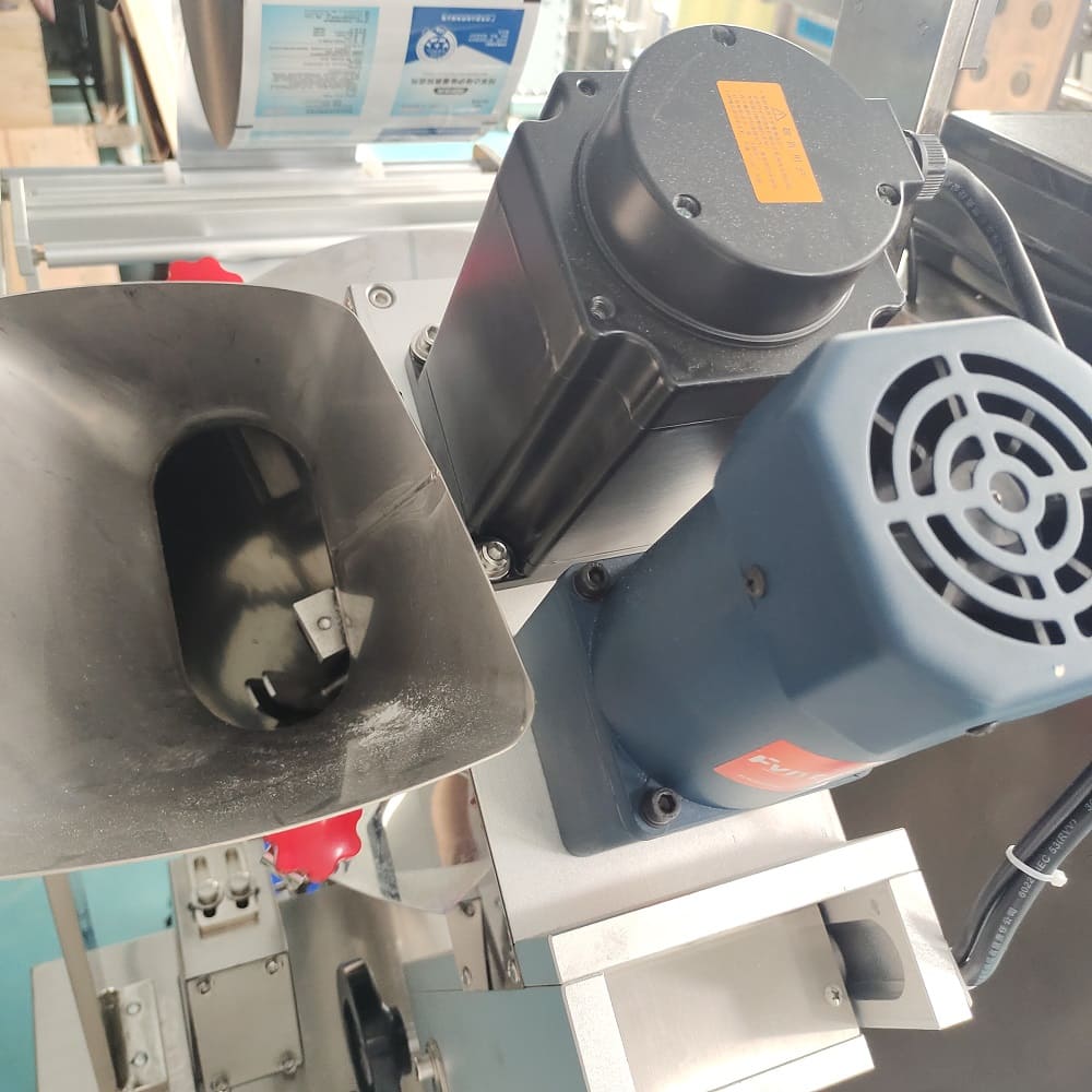 sachet packaging machine for powder