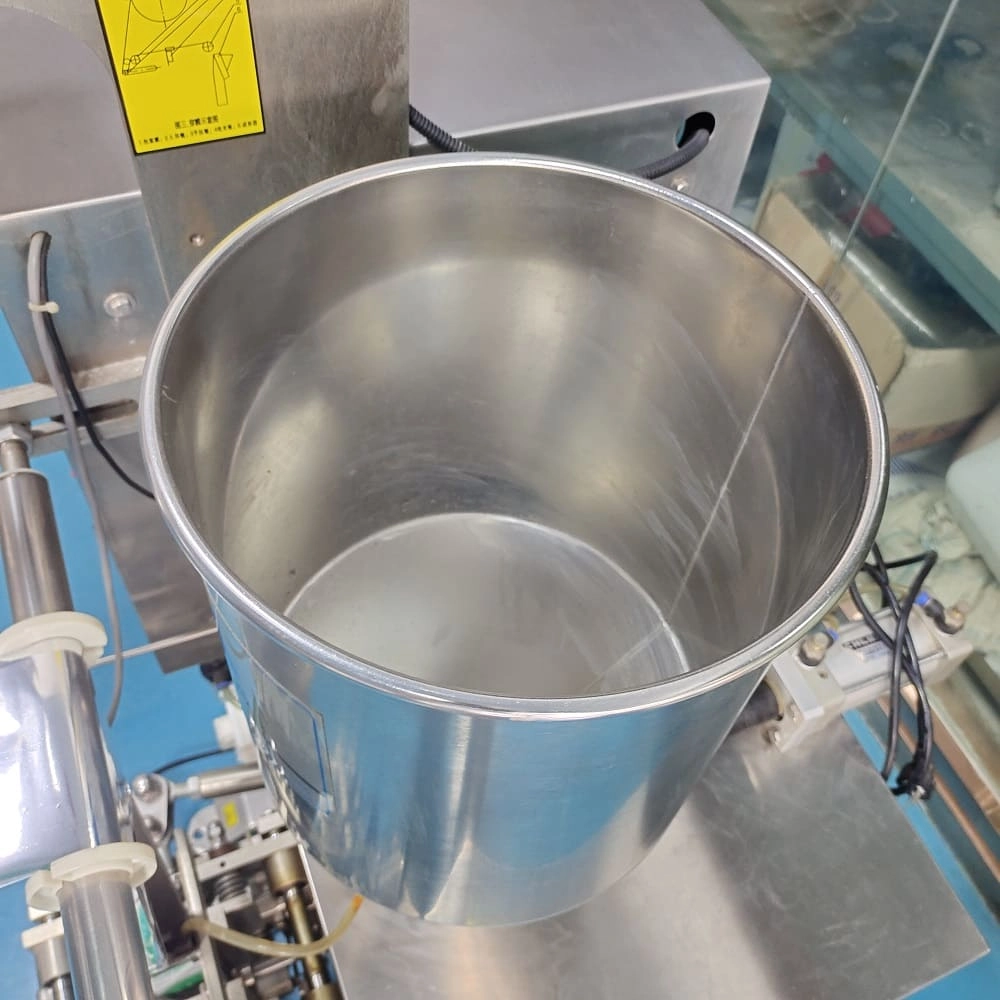 liquid packaging machine