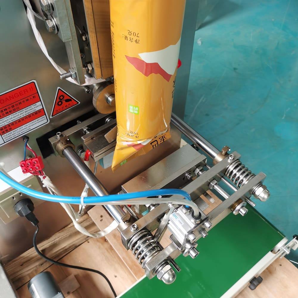 heat sealing machine