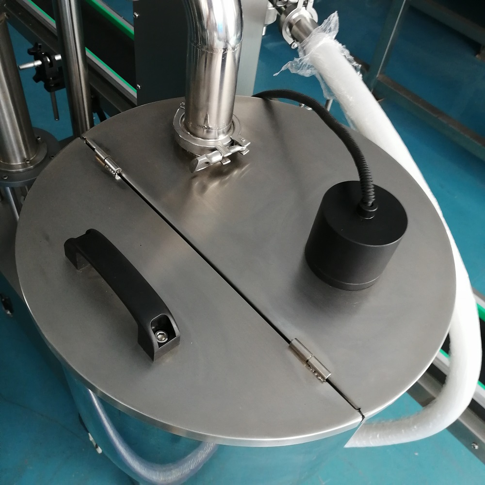 Machine de remplissage automatique à pompe à rotor (4)