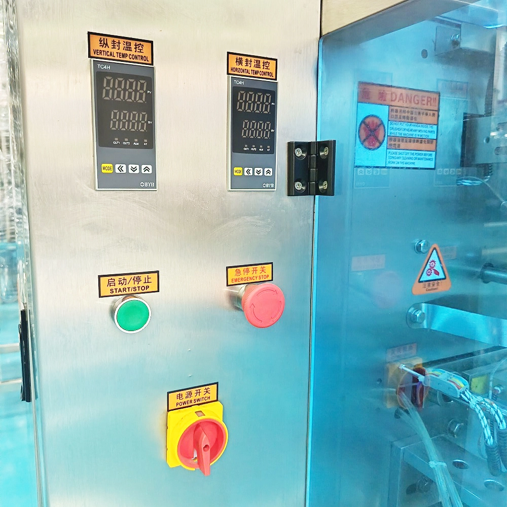 machine d&#39;emballage de sachets pour liquides (3)