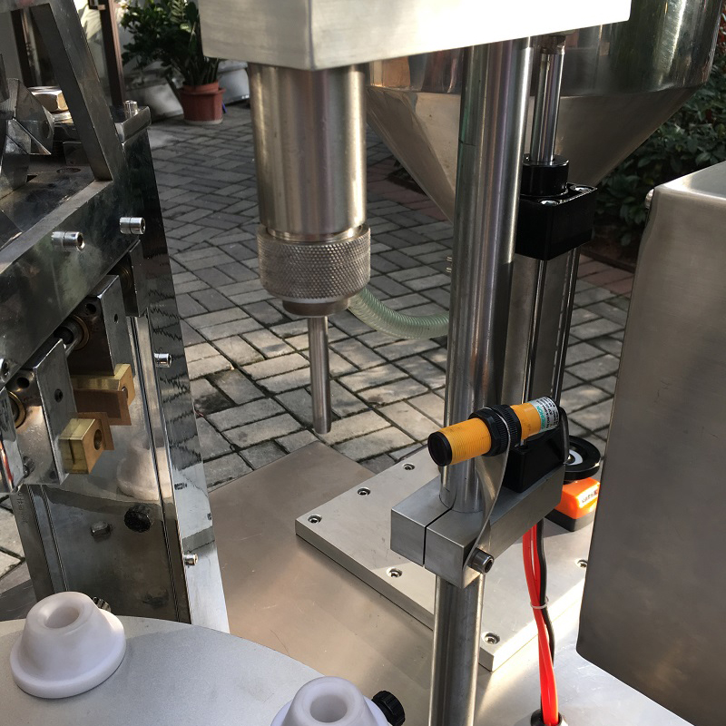 semi automatic tube filling sealing machine (1)