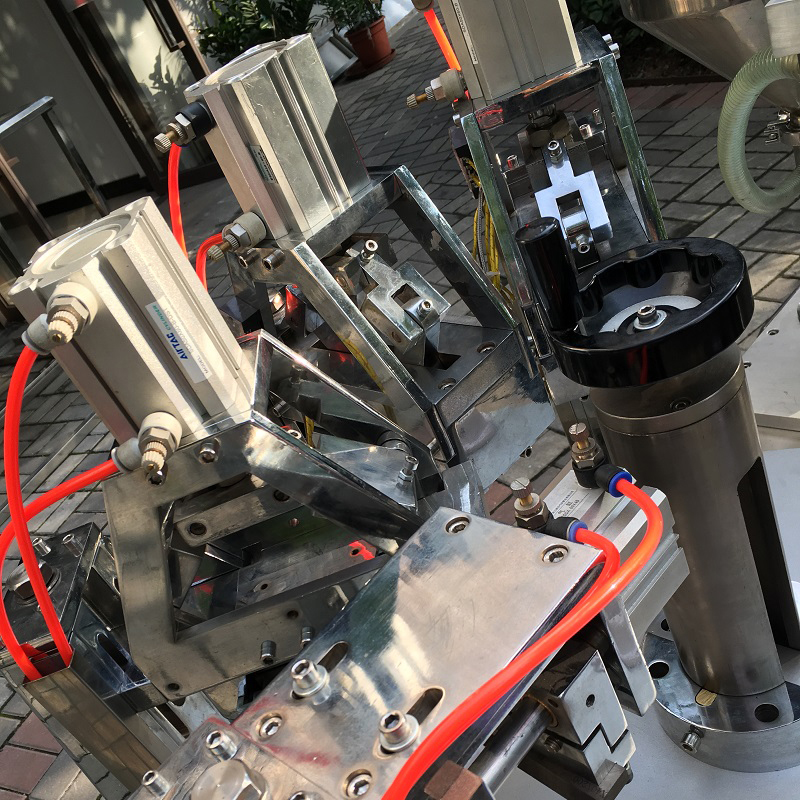 semi automatic tube filling sealing machine (5)