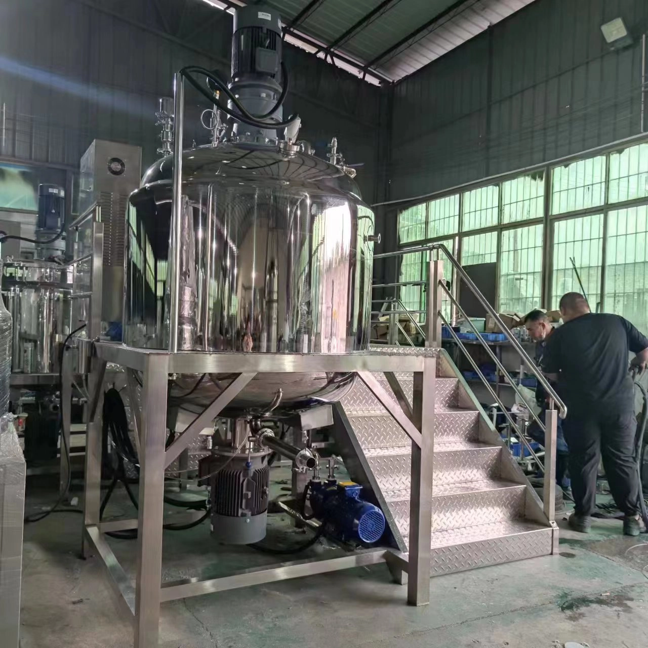 vacuum homogenizer
