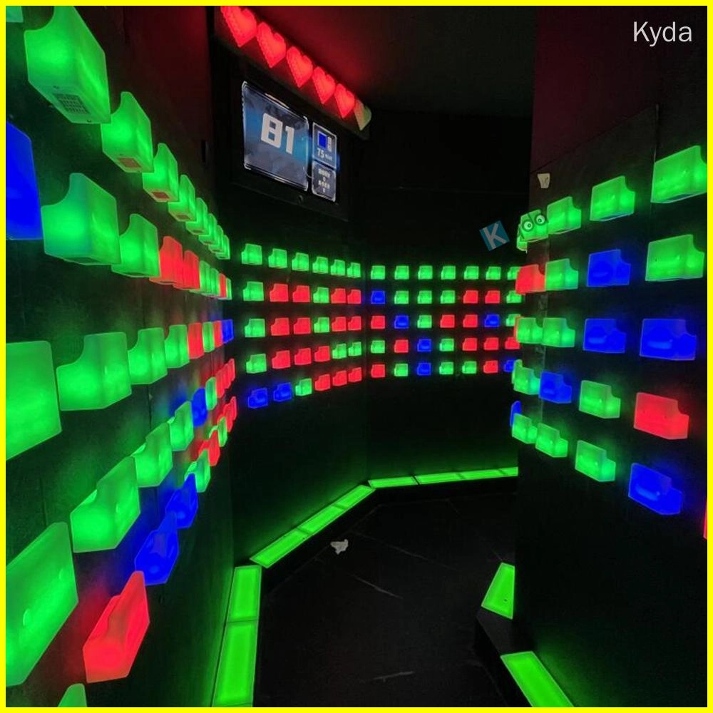 climbing wall with light reaction training - Kyda