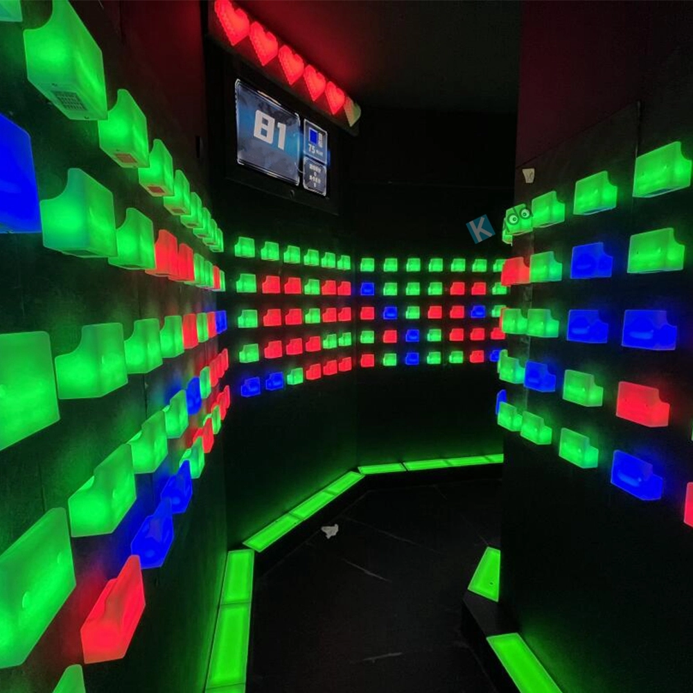 climbing wall with light reaction training - Kyda