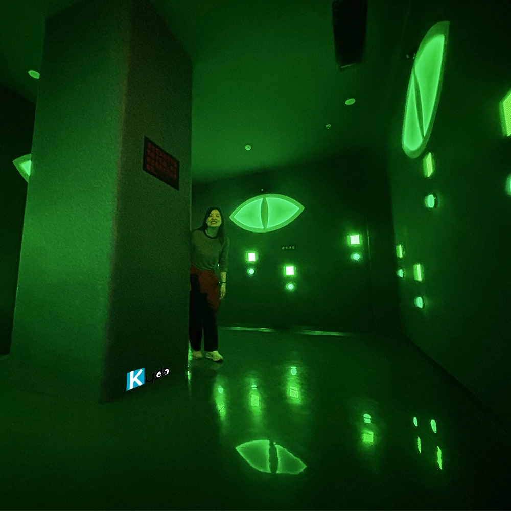 high-tech horror hide game - Kyda