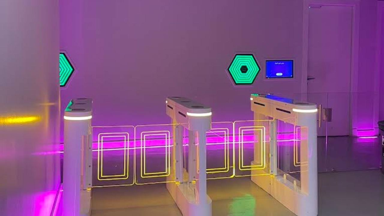 immersive attraction setup