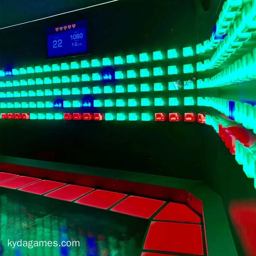 immersive climbing wall for group play - Kyda
