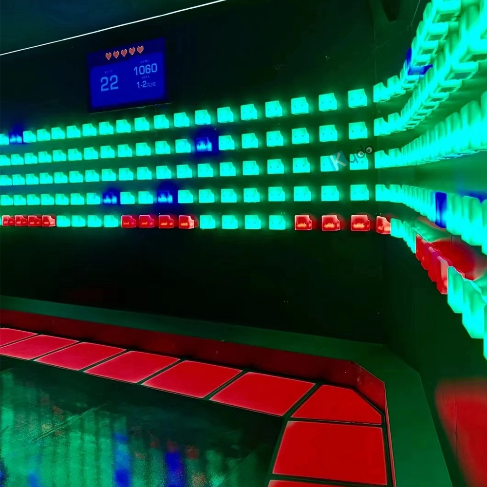 immersive climbing wall for group play - Kyda