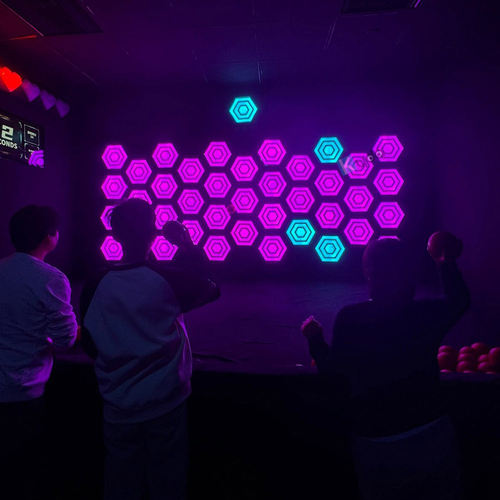 wall ball reaction maze game