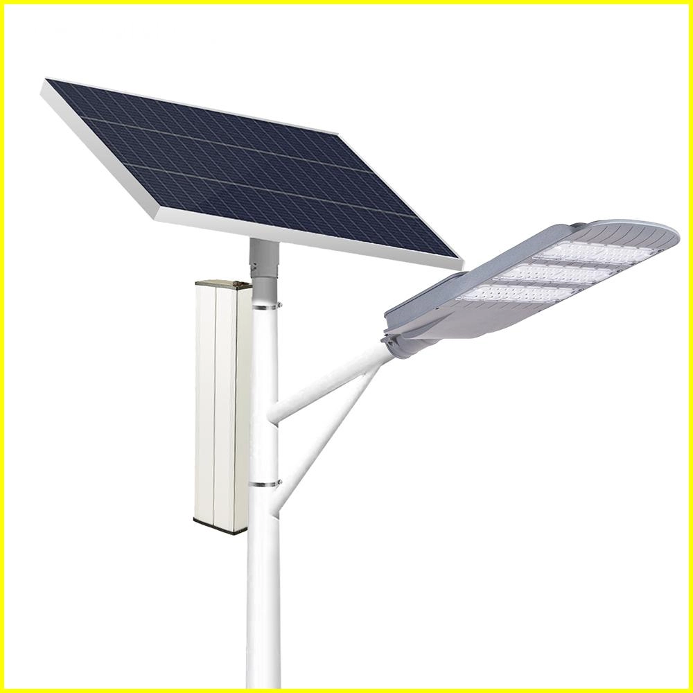 farola alimentada por energía solar