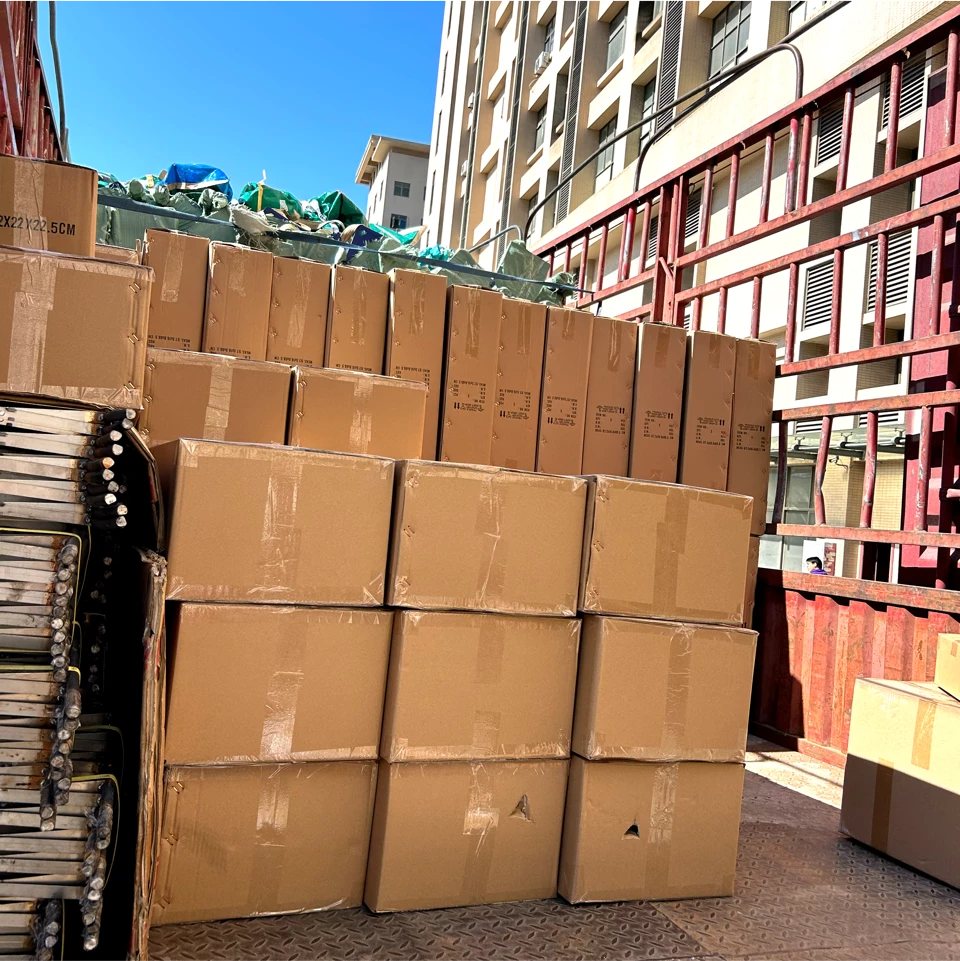 Export packaging for commercial solar lighting systems