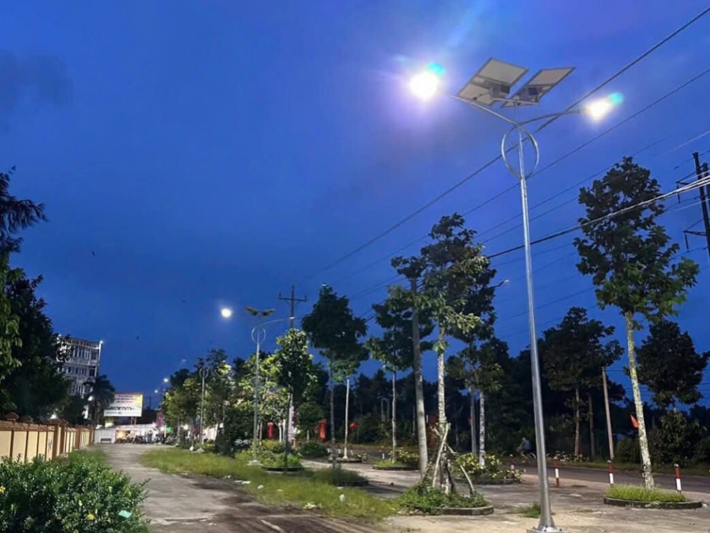 lampu QNSOLAR