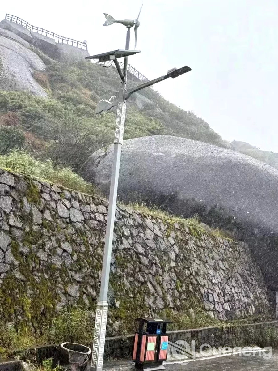 güneş enerjili lamba direği sokak lambası