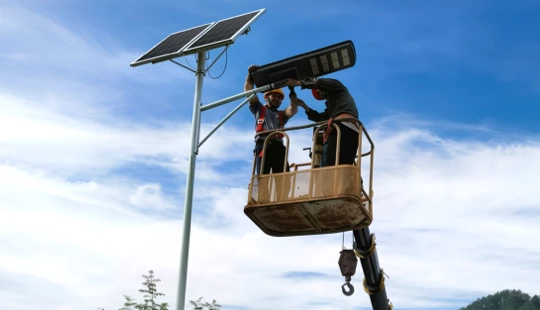 Solar street light installation solutions