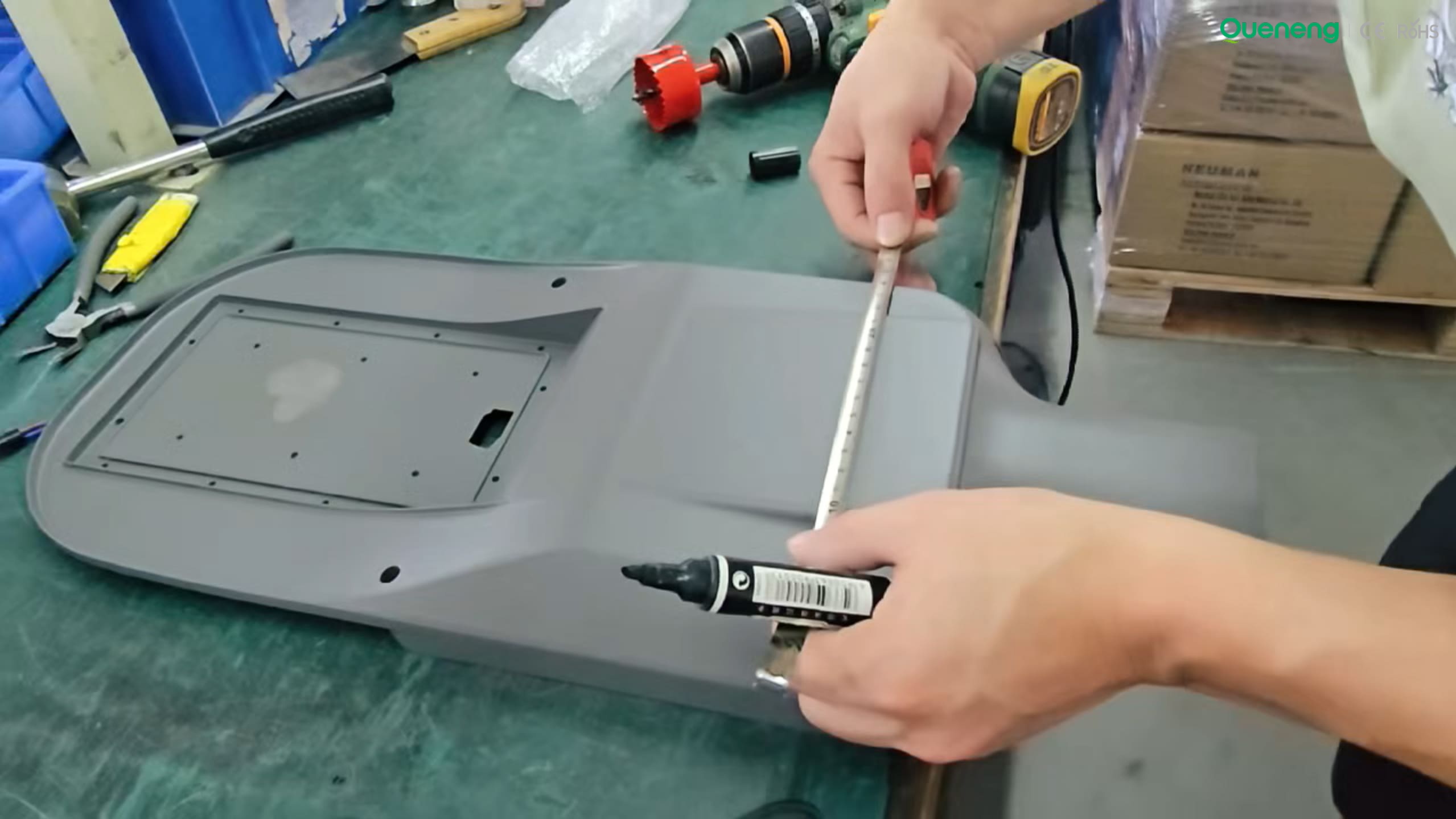 The-battery-box-is-a-core-component-of-the-Lushun-solar-street-light-system (1) The-battery-box-is-a-core-component-of-the-Lushun-solar-street-light-system (1)