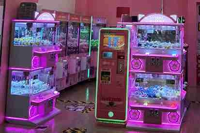 Marwey’s-Toy-House-Claw-Machine-–-A-Perfect-Addition-to-Your-Arcade - MARWEY Marwey’s Toy House Claw Machine – A Perfect Addition to Your Arcade - MARWEY